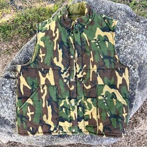 Vintage handmade army green camo puffer vest